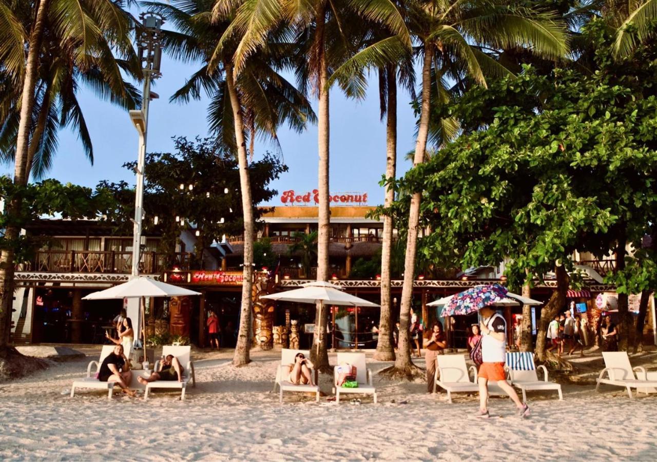 Red Coconut Beach Hotel Boracay Balabag  Exterior photo